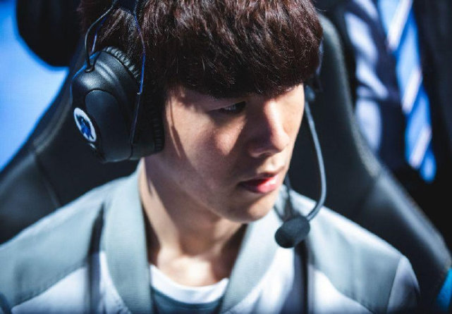 同样重要的 同样重要的